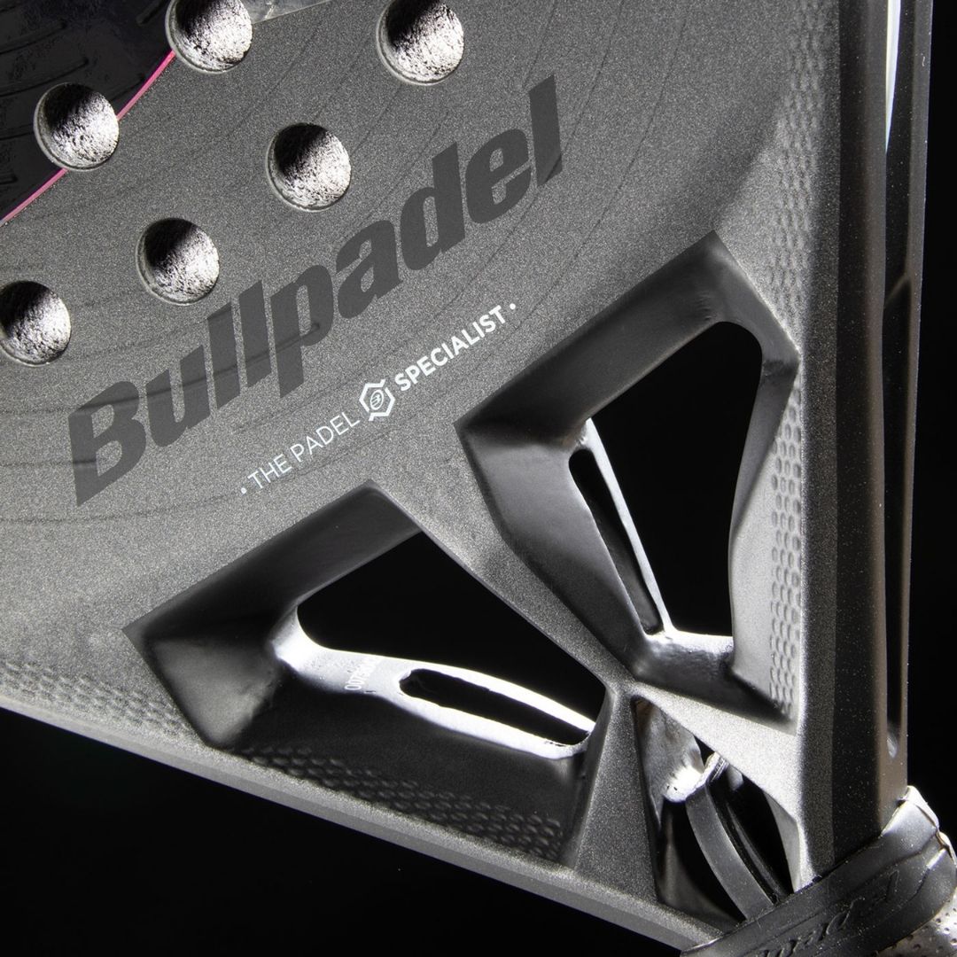 Bullpadel Hack 04 Hybrid 2026